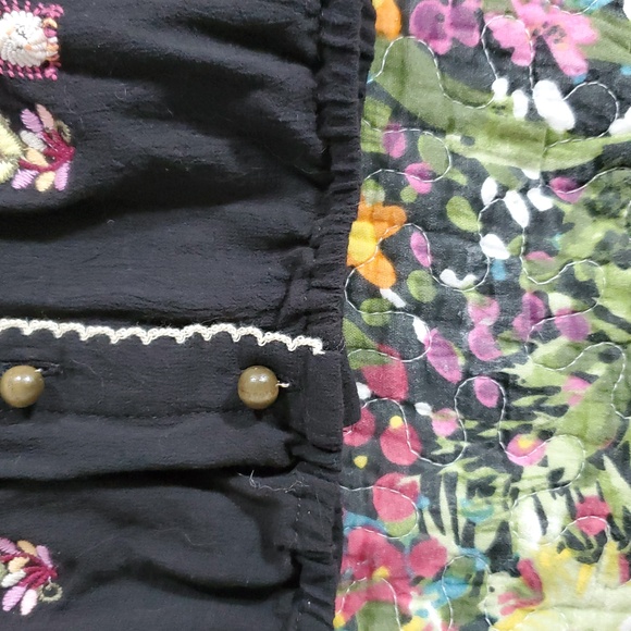 JOIE size large embroidered peasant style top with elasticized waist. - Picture 4 of 7